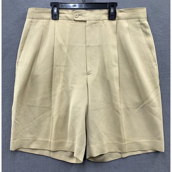 Bachrach Other - Bachrach Bermuda Shorts Mens Size 36X10 Beige Pleated Front 100% Silk Casual